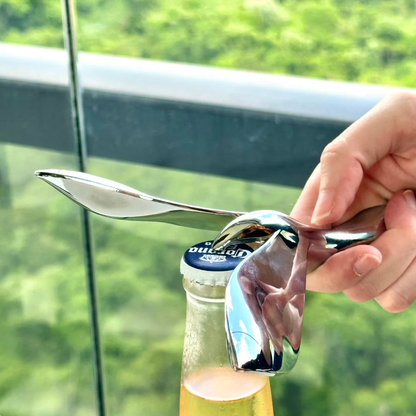 Latający ptak – metalowy otwieracz do piwa z efektem unoszenia🐦 designerska rzeźba barowa 🍺