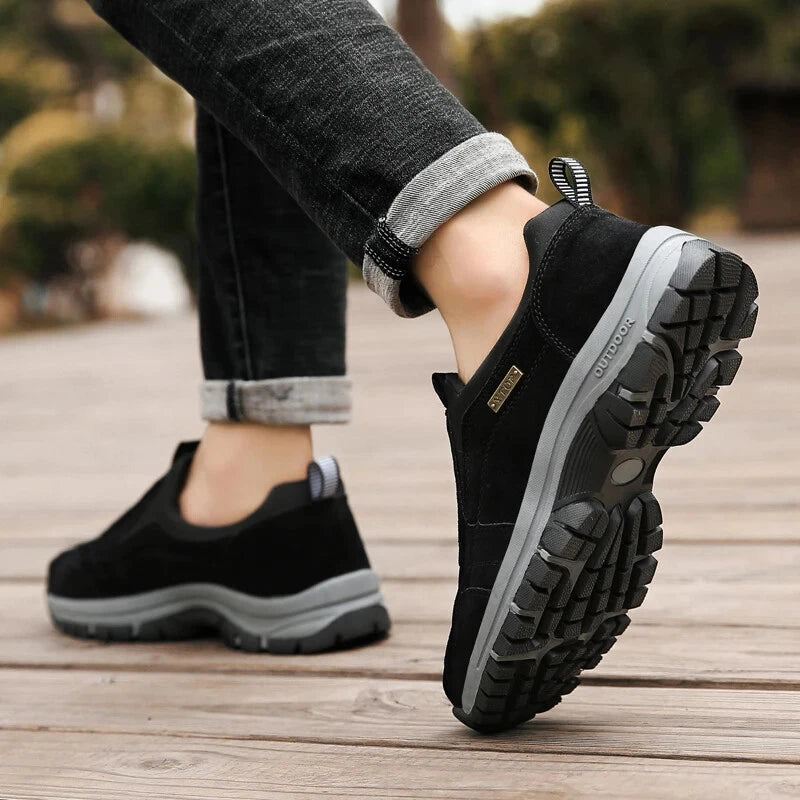 Outdoorowe buty ortopedyczne poprawiające równowagę oraz wspierające zdrowie kręgosłupa i stawów seniorów, odpowiednie dla kobiet i mężczyzn